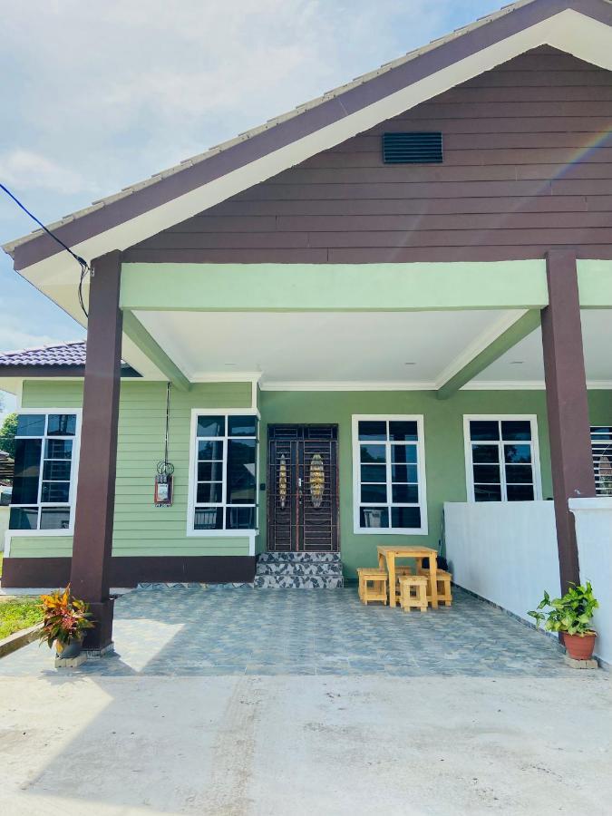 De Jara Guesthouse Dungun For Malay Exterior foto